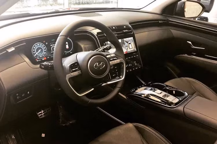 Hyundai Tucson đang giảm tới 65 triệu tại Việt Nam, "đấu" Mazda CX-5 - Hình 2 Hyundai Tucson dang giam toi 65 trieu tai Viet Nam,