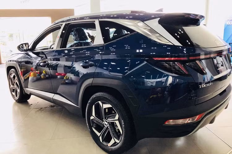 Hyundai Tucson đang giảm tới 65 triệu tại Việt Nam, "đấu" Mazda CX-5 - Hình 3 Hyundai Tucson dang giam toi 65 trieu tai Viet Nam,