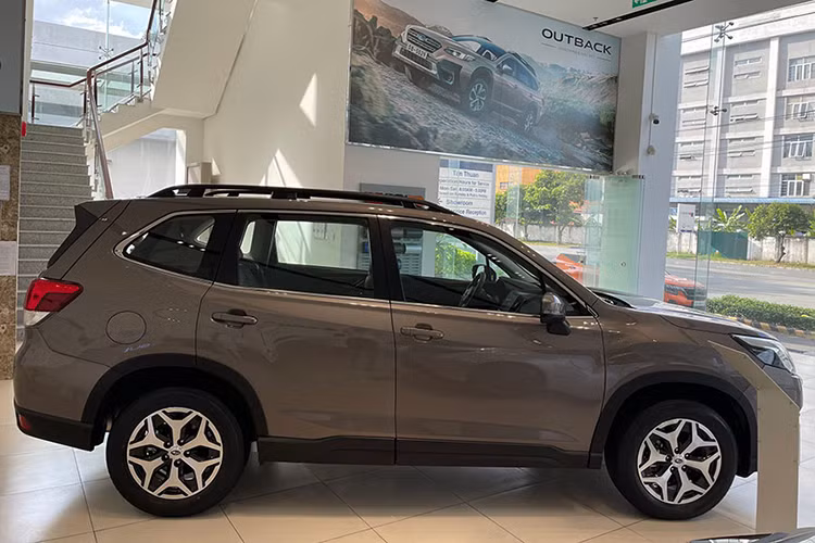 Subaru Forester VIN 2024 đang "đại hạ giá" hàng trăm triệu đồng - Hình 3 Subaru Forester VIN 2024 dang