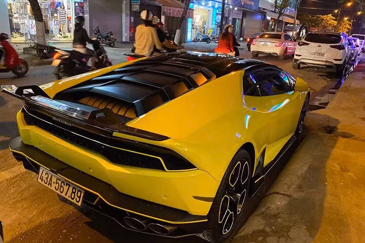 Lamborghini Huracan bien VIP 43A-56789 mat tich 2 nam 