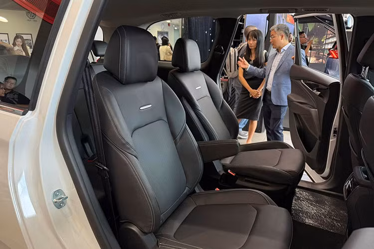 MG G50 - MPV Trung Quoc tu 559 trieu, dau Toyota Innova tai Viet Nam-Hinh-9