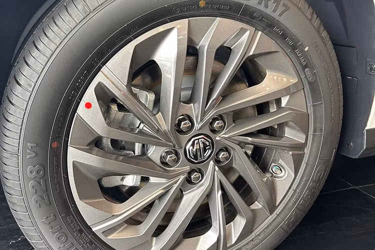 MG G50 - MPV Trung Quoc tu 559 trieu, dau Toyota Innova tai Viet Nam-Hinh-6