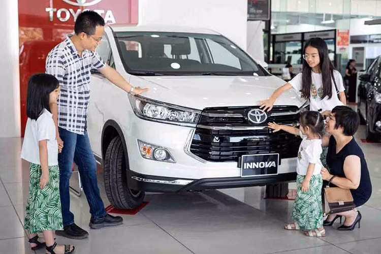Hàng loạt ôtô "đua" giảm giá cận Tết Nguyên đán 2025 - Hình 2 Hang loat oto