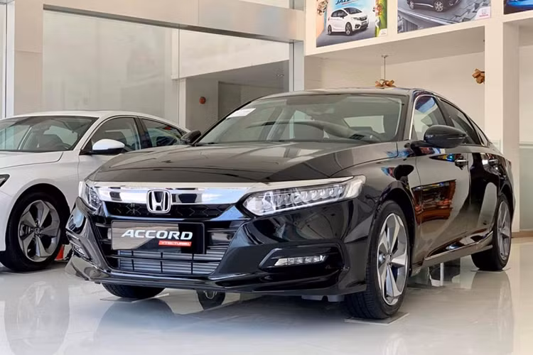 Loạt ôtô "ế chổng vó" Việt Nam tháng 4/2024, Toyota Corolla Cross lọt top - Hình 3 Loat oto