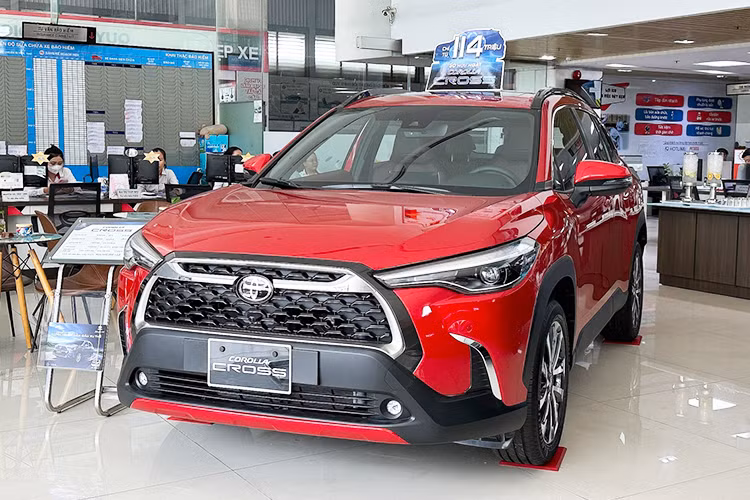 Loạt ôtô "ế chổng vó" Việt Nam tháng 4/2024, Toyota Corolla Cross lọt top - Hình 5 Loat oto