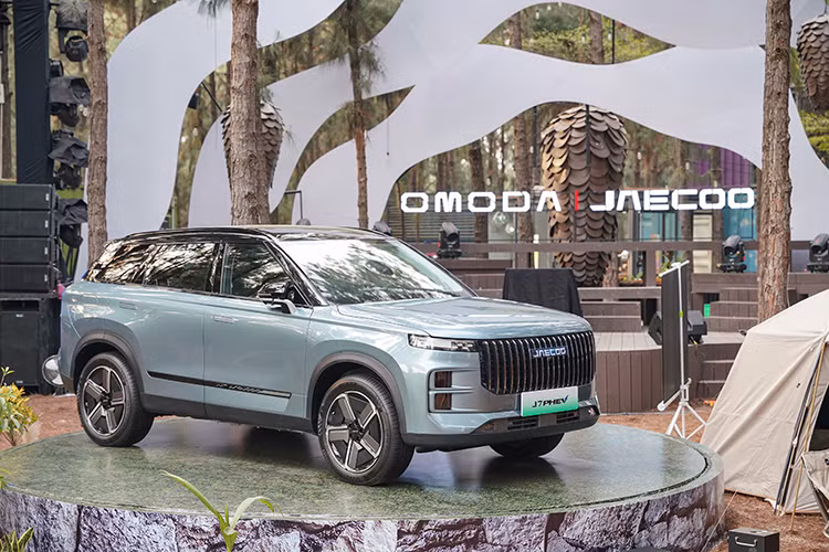 Jaecoo J7 PHEV "xe điện không sạc" tại Việt Nam chỉ 879 triệu - Hình 2 Jaecoo J7 PHEV