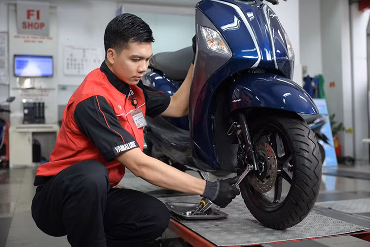 Cách bảo vệ an toàn cho xe máy sau những ngày dầm mưa - Hình 2 Cach bao ve an toan cho xe may sau nhung ngay dam mua-Hinh-2