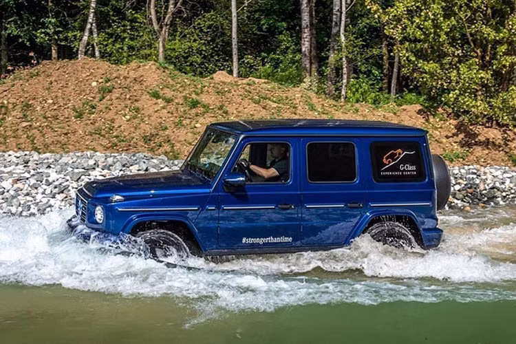 Top ôtô có khả năng lội nước tốt, "chấp" mưa lũ tại Việt Nam - Hình 16 Top oto co kha nang loi nuoc tot,
