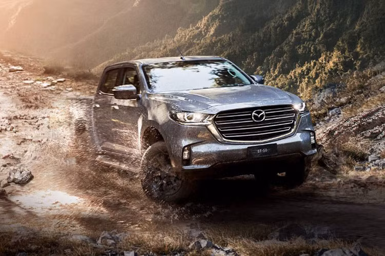 Top ôtô có khả năng lội nước tốt, "chấp" mưa lũ tại Việt Nam - Hình 12 Top oto co kha nang loi nuoc tot,