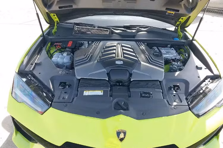 Lý do Lamborghini Urus Performante bạc tỷ mới tinh bán giá “sắt vụn”? - Hình 9 Ly do Lamborghini Urus Performante bac ty moi tinh ban gia “sat vun”?-Hinh-9