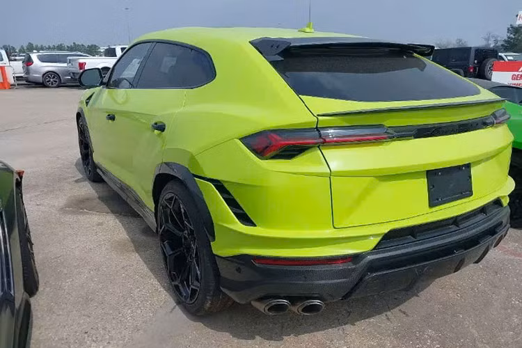 Lý do Lamborghini Urus Performante bạc tỷ mới tinh bán giá “sắt vụn”? - Hình 10 Ly do Lamborghini Urus Performante bac ty moi tinh ban gia “sat vun”?-Hinh-10
