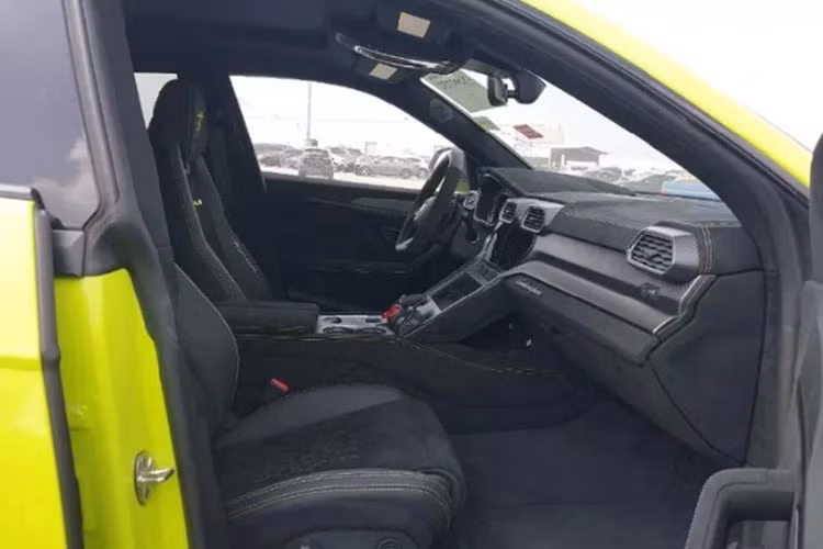 Lý do Lamborghini Urus Performante bạc tỷ mới tinh bán giá “sắt vụn”? - Hình 5 Ly do Lamborghini Urus Performante bac ty moi tinh ban gia “sat vun”?-Hinh-5
