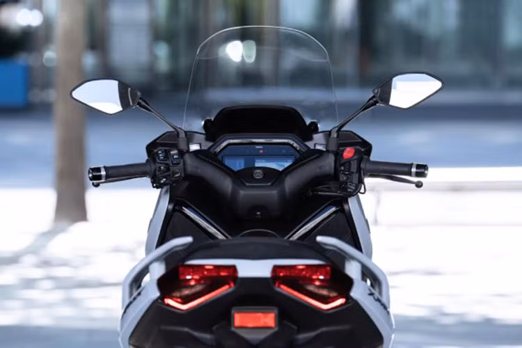 Yamaha XMAX 300 2025 "ăn xăng" 3,26 lít/100km sắp về Việt Nam? - Hình 6 Yamaha XMAX 300 2025