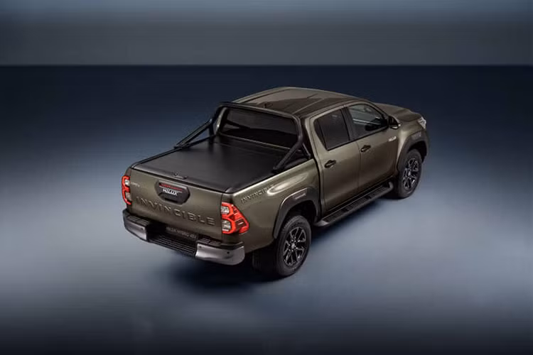 Chi tiết Toyota Hilux 2024 động cơ mild hybrid tiết kiệm xăng - Hình 4 Chi tiet Toyota Hilux 2024 dong co mild hybrid tiet kiem xang-Hinh-4