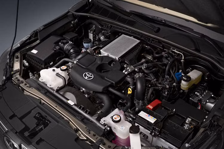 Chi tiết Toyota Hilux 2024 động cơ mild hybrid tiết kiệm xăng - Hình 8 Chi tiet Toyota Hilux 2024 dong co mild hybrid tiet kiem xang-Hinh-8