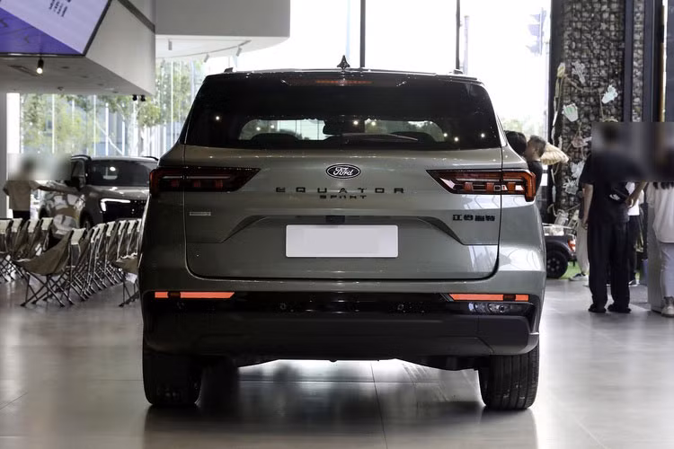 Ford Territory 2025 da ve Viet Nam, Mazda CX-5 de chung?-Hinh-11