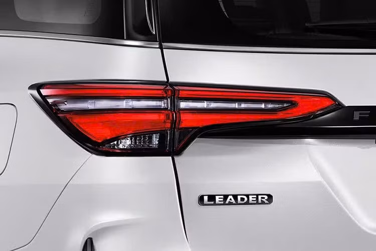 Toyota Fortuner S 2024 gia re 924 trieu dong sap ve Viet Nam?-Hinh-4
