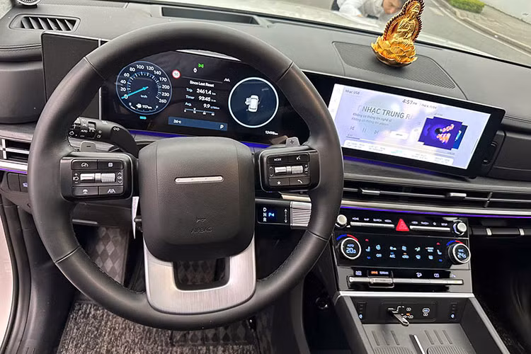 Hyundai SantaFe 2024 chay 12.000km, rao ban 1,2 ty tai Ha Noi-Hinh-6