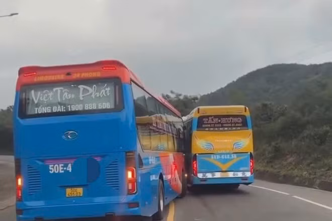 Triệu tập tài xế xe giường nằm Việt Tân Phát vì vượt ẩu, gây va chạm trên đèo