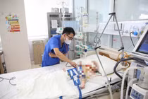 Tình trạng sức khoẻ bé gái bị vùi lấp trong vụ sạt lở ở Phú Thọ