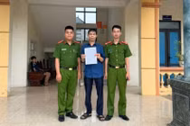 Nhận cuộc gọi đặt mua 120 giường sắt, người đàn ông suýt mất 40 triệu