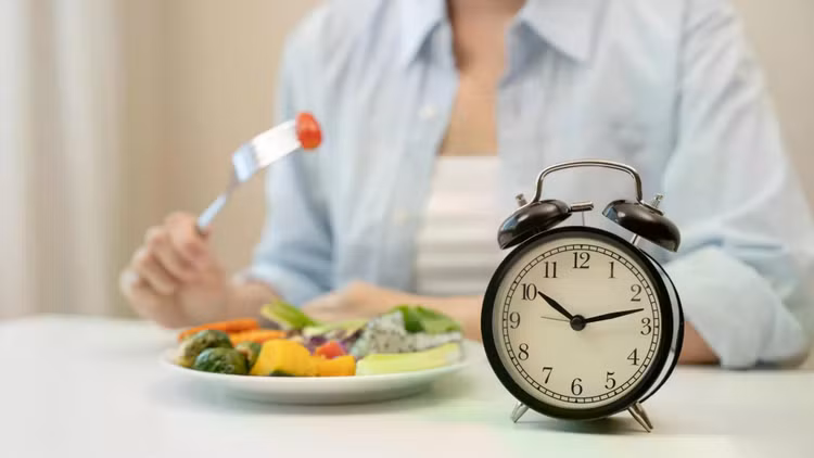 intermittent-fasting-eating-clock.jpg