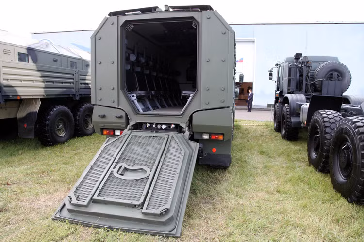 kamaz-63968-typhoon-engineering-technologies-2012-12.jpg