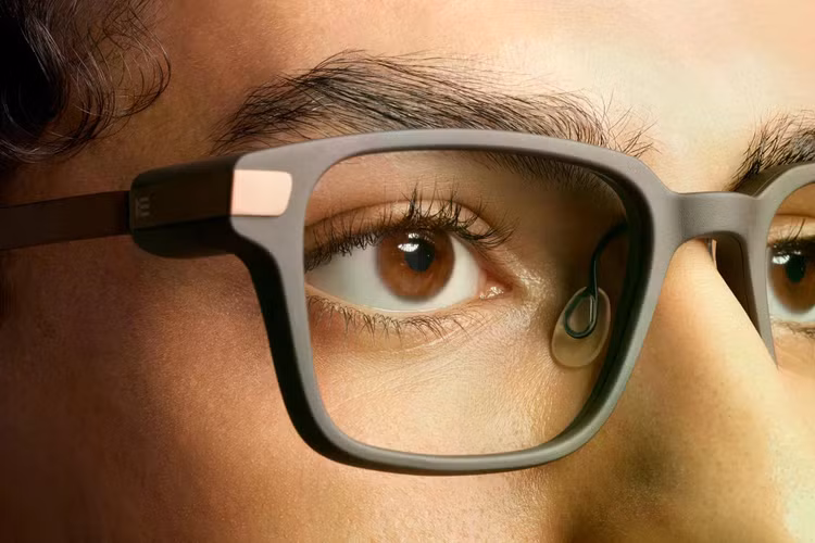 even-realities-g2-b-rectangular-close-up-shot.jpg