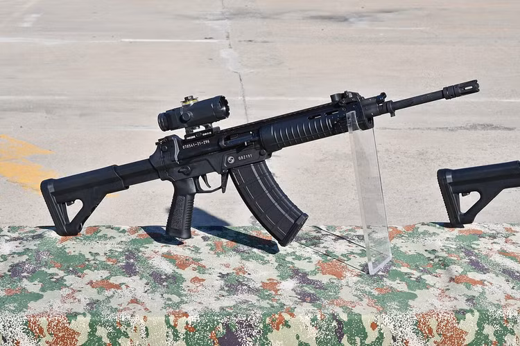 qbz191-20250921-1.jpg