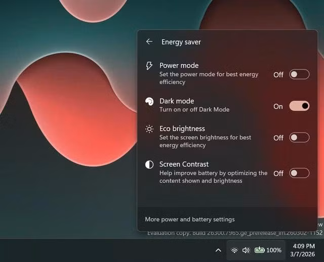 Menu phụ xuất hiện bên trong nút Energy Saver kích hoạt Dark Mode.