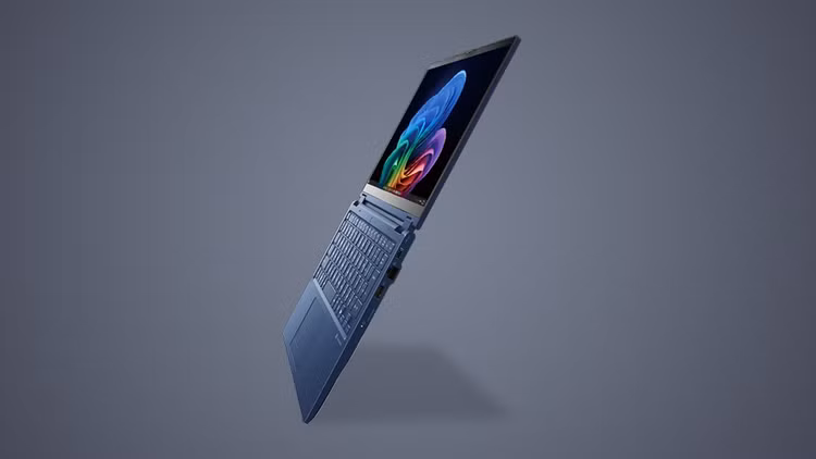 dynabook-v83-pa-7204.jpg