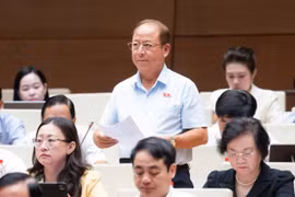 Quốc hội thảo luận sửa đổi các luật về tần số, viễn thông, giao dịch điện tử