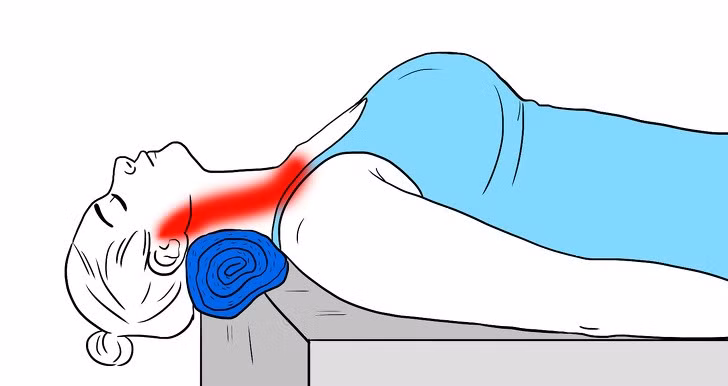 Đau cổ vai gáy do dùng điện thoại di động sai tư thế, khắc phụ sao? ảnh 2