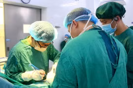 Phẫu thuật thành công cứu bệnh nhân vỡ u cơ mỡ mạch thận nguy hiểm