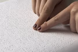Bộ Giáo dục đề xuất quy chuẩn chuyển đổi sách giáo khoa sang chữ nổi Braille