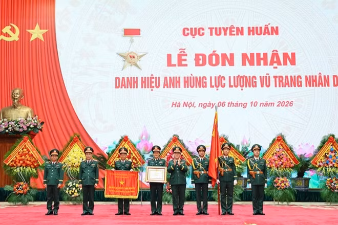 Cục Tuyên huấn đón nhận danh hiệu Anh hùng Lực lượng vũ trang nhân dân