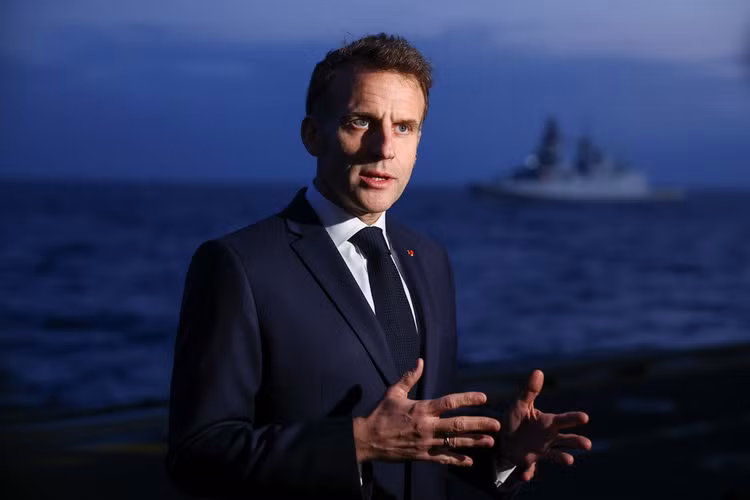 apmacron.jpg
