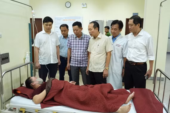 Diễn biến mới vụ hàng loạt công nhân nghi bị ngộ độc ở Huế
