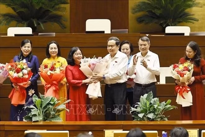 Thủ tướng, Chủ tịch Quốc hội gặp mặt nữ đại biểu Quốc hội khóa XVI