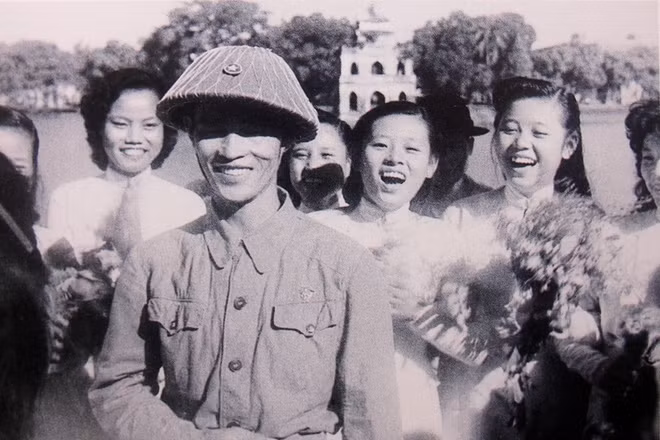 Vị tướng dẫn đầu đoàn quân trở về Hà Nội ngày 10/10/1954