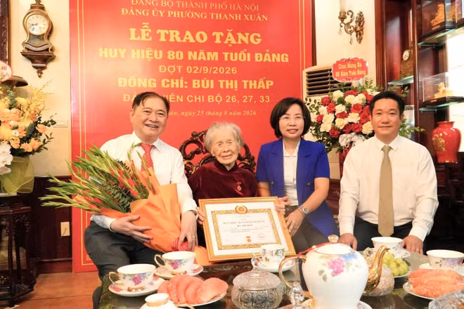 Cụ Bùi Thị Thấp- 80 năm son sắt một lòng theo Đảng