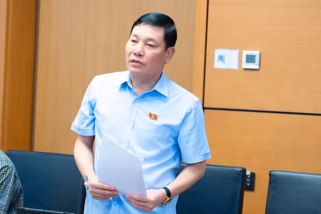 ĐBQH đề xuất sửa đổi pháp lý về công chứng bất động sản để giảm tranh chấp