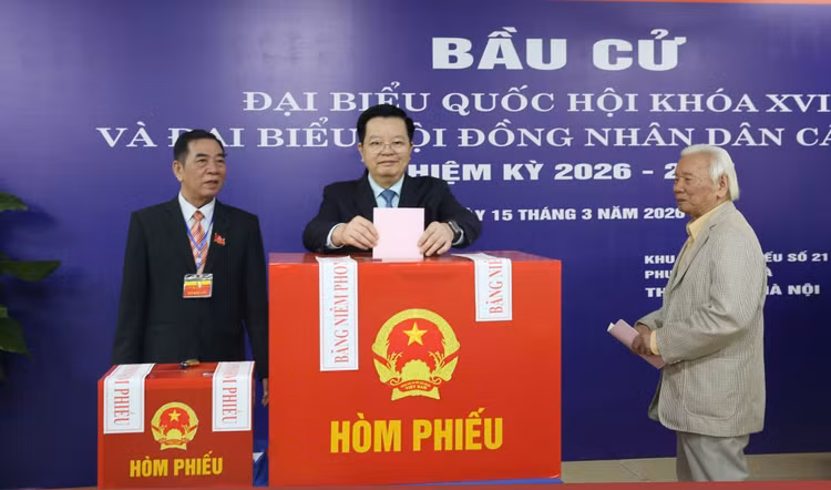 mai-van-chinh.jpg