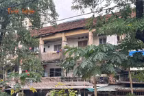 Chung cư cũ Hà Nội đối mặt nguy cơ sập đổ, người dân mong sửa chữa gấp
