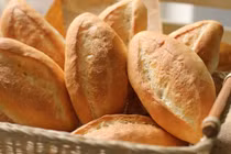 Bánh mì tưởng vô hại, nhưng ăn sai cách có thể gây hại sức khỏe