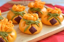 Tự làm bánh bao túi tiền dâng Thần Tài đẹp mắt, thơm ngon, ý nghĩa may mắn