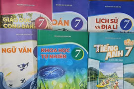 Địa phương thông tin miễn phí SGK - Nguồn cơn của việc thiếu sách? 
