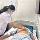 Người đàn ông 41 tuổi yếu cả tứ chi do sai lầm tự chẩn đoán 'thiếu canxi'
