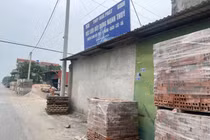 Hà Nội: Hai bãi tập kết VLXD có dấu hiệu gây ô nhiễm bị 'sờ gáy'