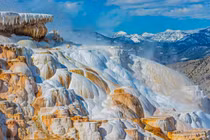 Bí mật những tầng đá nhiều màu ở suối nước nóng Mammoth